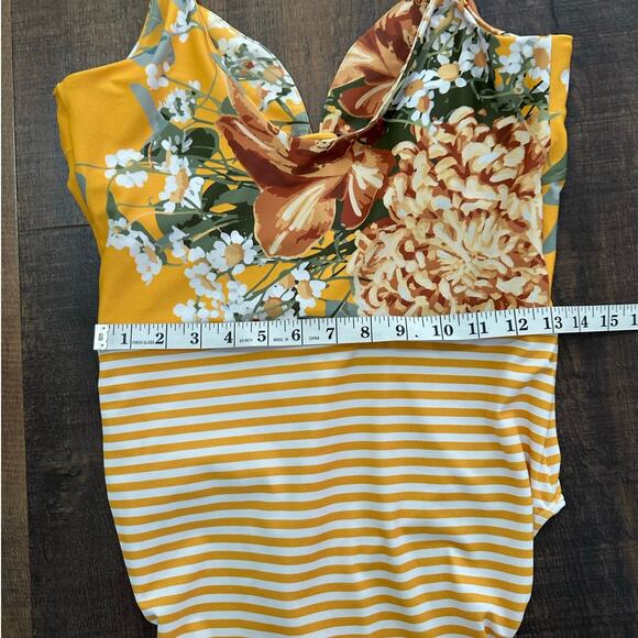 Albion Fit The Rachel Yellow Floral One-Piece Size Medium - Picture 7 of 10